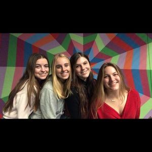 Meet your Posher, Leah